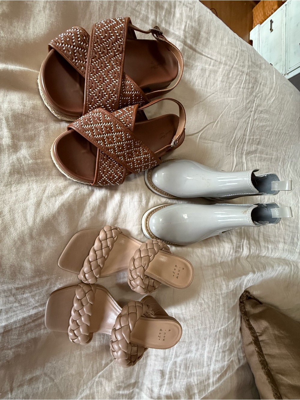 Lot of 3 size 6 - shoes